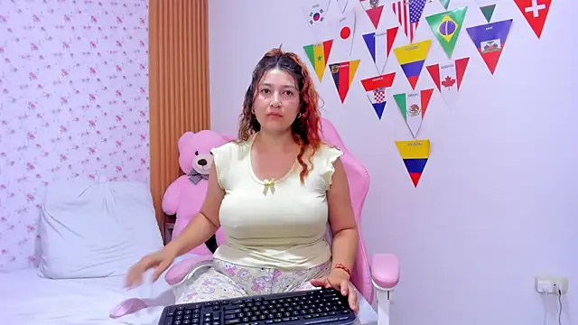 Soyqueen online show from 07-14-26, 05:56