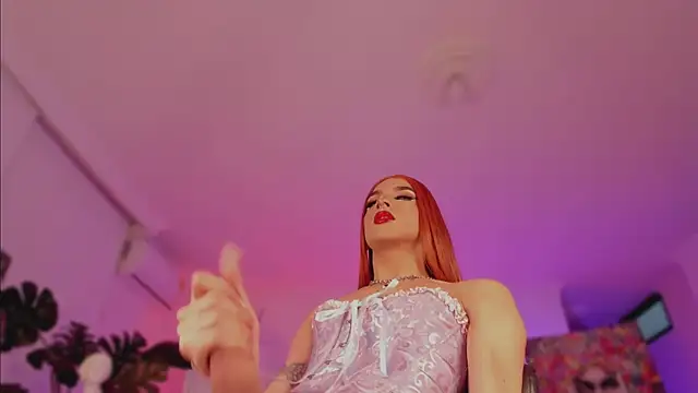 Taylor  foxxx online show from 12-29-24, 07:06