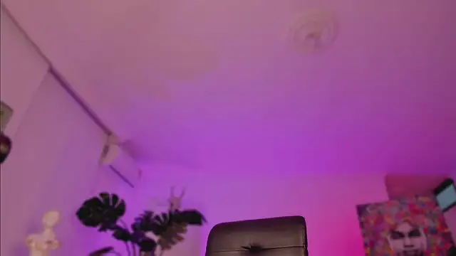 Taylor  foxxx online show from 01-10-25, 04:12