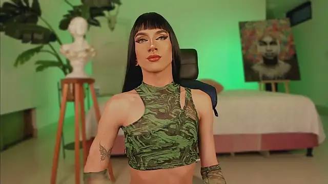 Taylor  foxxx online show from 02-01-25, 07:15