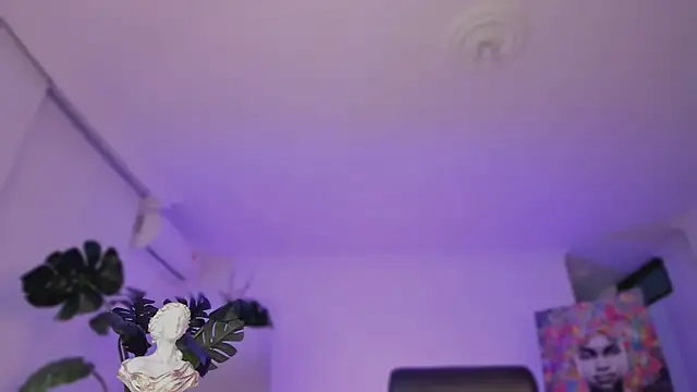 Taylor  foxxx online show from 02-13-25, 04:11