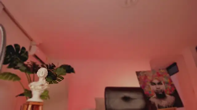 Taylor  foxxx online show from 03-20-25, 04:07