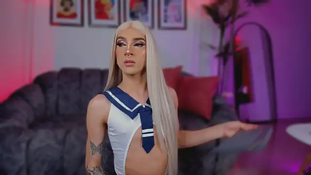 Taylor  foxxx online show from 09-10-25, 05:07