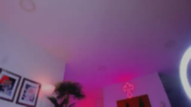 Taylor  foxxx online show from 10-15-25, 04:45