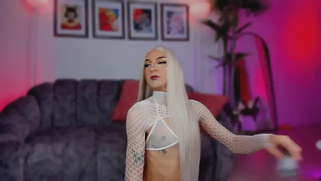 Taylor  foxxx online show from 10-16-25, 04:35