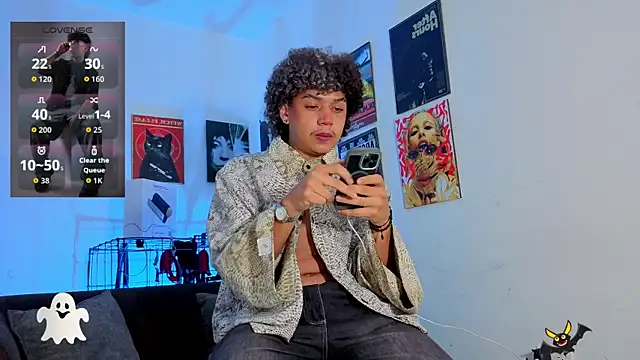 Snapshot of GaelOconner chatting on 10-31-25, 12:55 GaelOconner online show from 10-31-25, 12:55