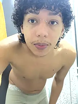 Snapshot of GaelOconner chatting on 11-16-25, 12:49 GaelOconner online show from 11-16-25, 12:49