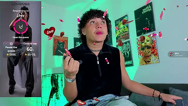 Snapshot of GaelOconner chatting on 11-25-25, 02:11 GaelOconner online show from 11-25-25, 02:11