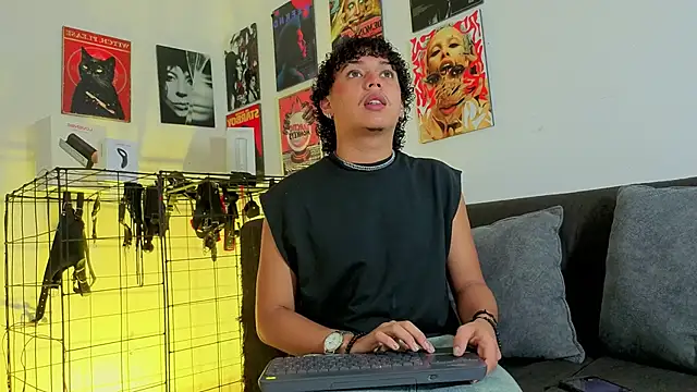 Snapshot of GaelOconner chatting on 12-05-25, 04:10 GaelOconner online show from 12-05-25, 04:10