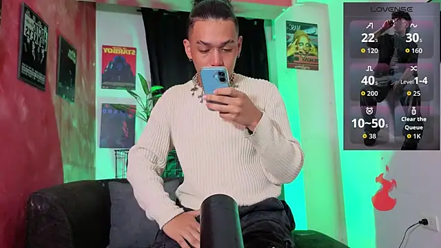 Snapshot of GaelOconner chatting on 01-10-26, 04:03 GaelOconner online show from 01-10-26, 04:03