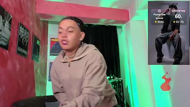 Snapshot of GaelOconner chatting on 02-05-26, 04:06 GaelOconner online show from 02-05-26, 04:06