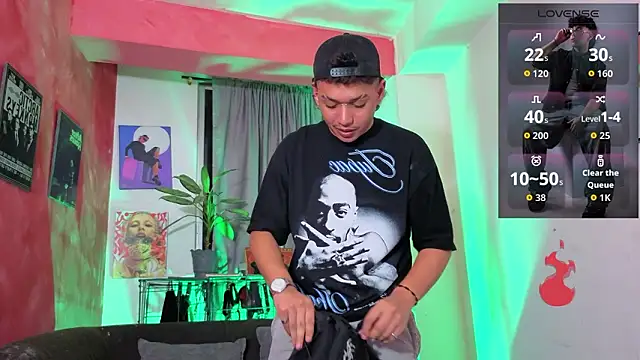 Snapshot of GaelOconner chatting on 03-05-26, 03:13 GaelOconner online show from 03-05-26, 03:13