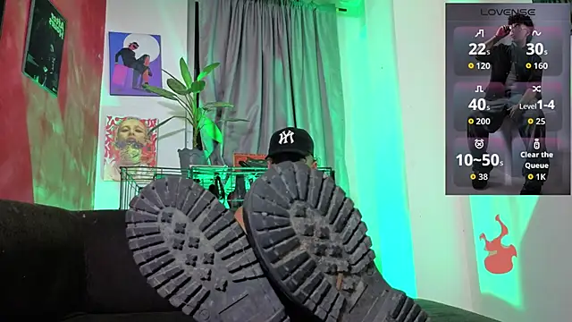 Snapshot of GaelOconner chatting on 03-06-26, 04:53 GaelOconner online show from 03-06-26, 04:53