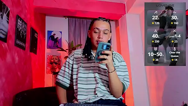 Snapshot of GaelOconner chatting on 03-30-26, 03:29 GaelOconner online show from 03-30-26, 03:29