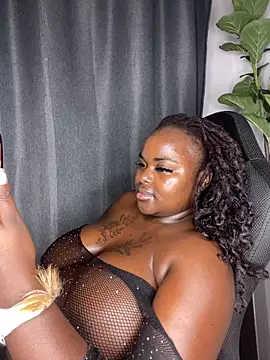 Honeycoco0211 online show from 10-01-25, 08:37