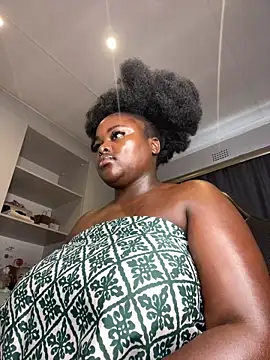 Honeycoco0211 online show from 03-08-26, 09:35