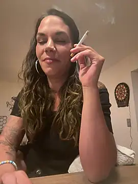 Snapshot of Lady_Knaller chatting on 05-21-26, 07:10 Lady Knaller online show from 05-21-26, 07:10