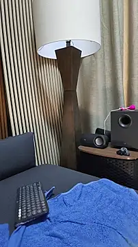 Deisy Torres online show from 10-21-25, 08:42