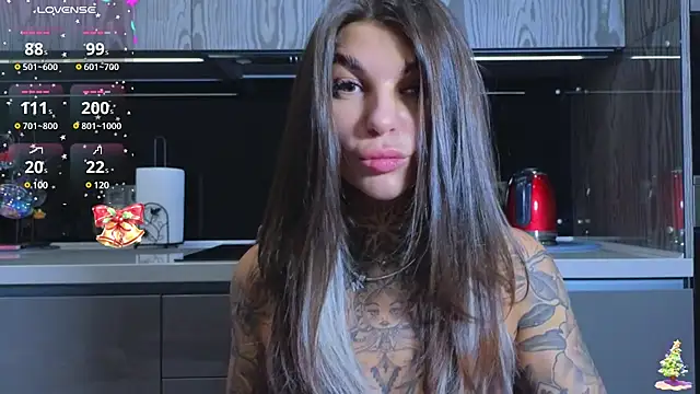 Snapshot of tattooedBabyy chatting on 12-30-24, 04:19 tattooedBabyy online show from 12-30-24, 04:19