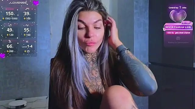 Snapshot of tattooedBabyy chatting on 02-03-25, 04:20 tattooedBabyy online show from 02-03-25, 04:20