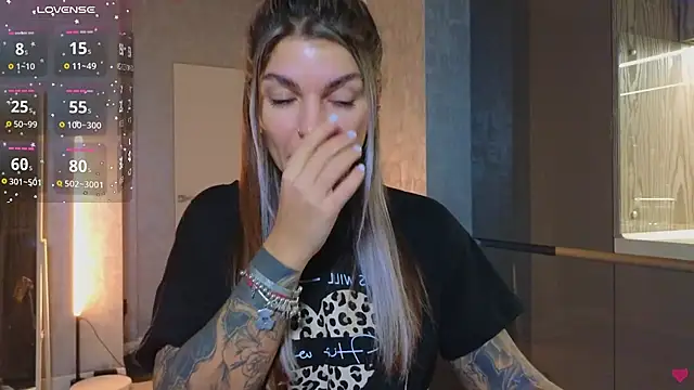 Snapshot of tattooedBabyy chatting on 02-13-25, 04:28 tattooedBabyy online show from 02-13-25, 04:28