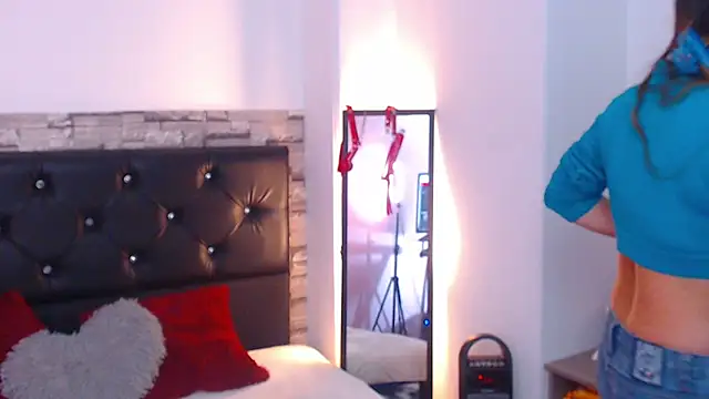 camila delarosa online show from 02-27-25, 12:56