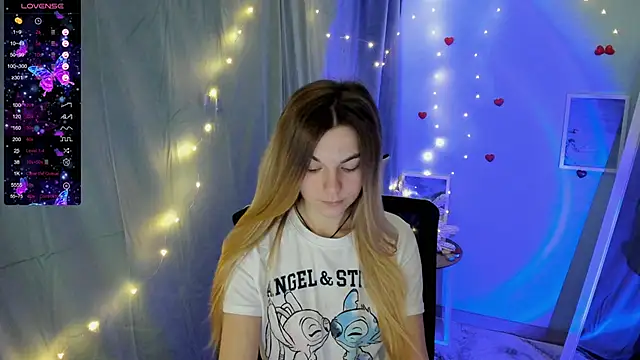 Snapshot of Sweet_me_ chatting on 01-19-25, 07:36 Sweet me online show from 01-19-25, 07:36