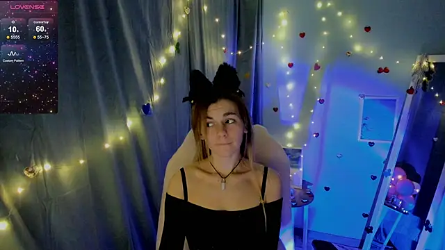 Snapshot of Sweet_me_ chatting on 02-14-25, 10:14 Sweet me online show from 02-14-25, 10:14