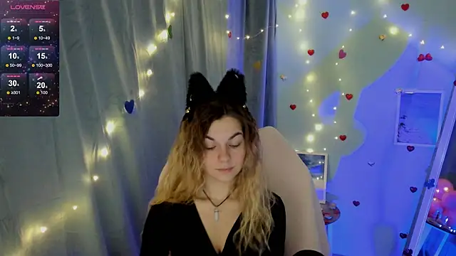 Snapshot of Sweet_me_ chatting on 02-16-25, 07:15 Sweet me online show from 02-16-25, 07:15