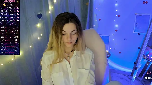 Snapshot of Sweet_me_ chatting on 03-15-25, 07:20 Sweet me online show from 03-15-25, 07:20