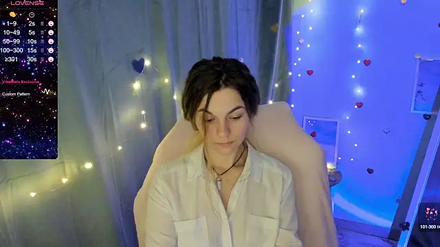 Snapshot of Sweet_me_ chatting on 03-15-25, 10:24 Sweet me online show from 03-15-25, 10:24