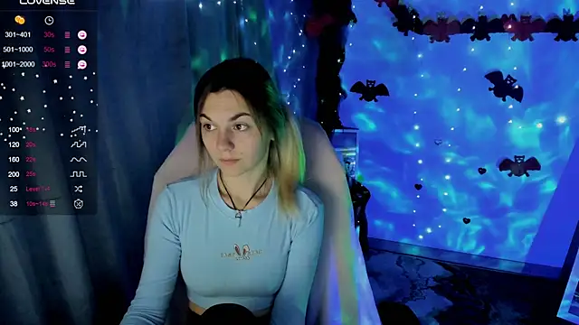 Snapshot of Sweet_me_ chatting on 10-20-25, 06:03 Sweet me online show from 10-20-25, 06:03