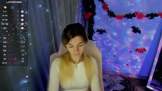 Snapshot of Sweet_me_ chatting on 10-25-25, 05:59 Sweet me online show from 10-25-25, 05:59