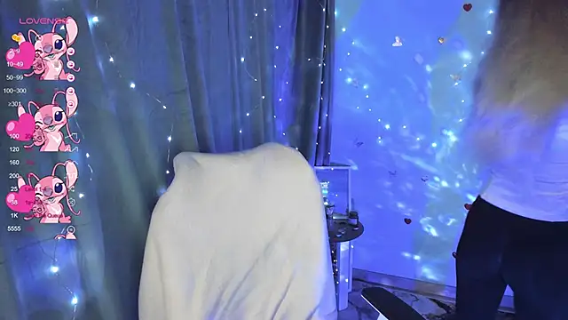 Snapshot of Sweet_me_ chatting on 12-01-25, 01:27 Sweet me online show from 12-01-25, 01:27