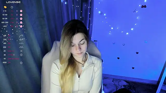 Sweet me  online show from 12-17-25, 06:52