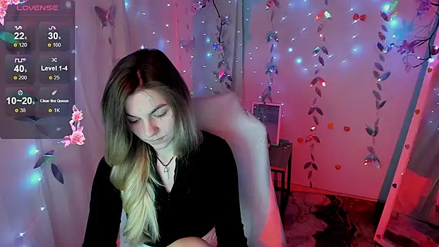 Snapshot of Sweet_me_ chatting on 05-15-26, 05:58 Sweet me online show from 05-15-26, 05:58
