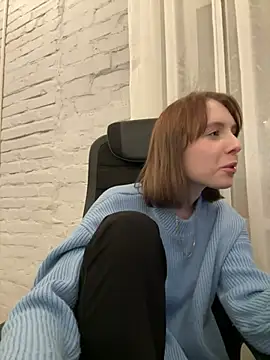 Crayzy Luv online show from 01-18-25, 06:21