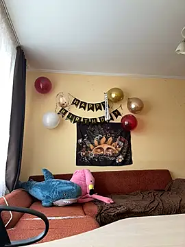 Crayzy Luv online show from 02-14-25, 06:56