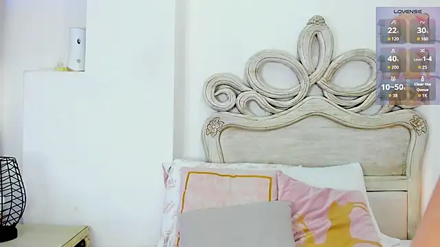 Snapshot of Valerith_Vega_ chatting on 11-29-25, 12:08 Valerith Vega online show from 11-29-25, 12:08