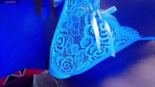 Lion        online show from 12-17-24, 02:12