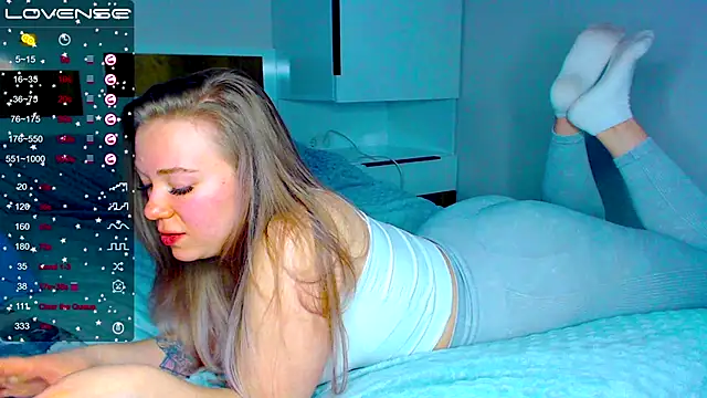 kitti kaattt online show from 02-22-25, 07:01