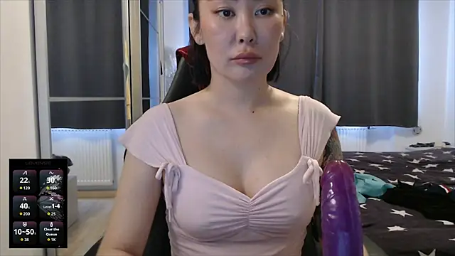 Kunimitsuu  online show from 09-26-25, 10:41