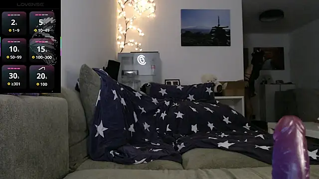 Kunimitsuu  online show from 10-31-25, 10:55