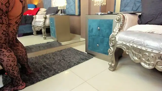 Janna Rousse  online show from 10-28-25, 12:19