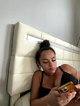 Snapshot of Lalionne58 chatting on 09-16-25, 09:54 Lalionne58 online show from 09-16-25, 09:54