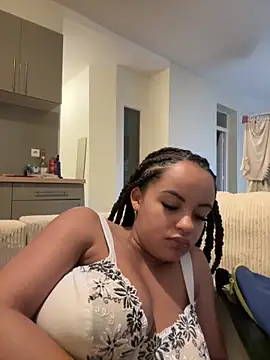 Snapshot of Lalionne58 chatting on 11-01-25, 12:51 Lalionne58 online show from 11-01-25, 12:51