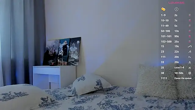 Snapshot of _RocketWay_ chatting on 09-10-25, 01:11 RocketWay online show from 09-10-25, 01:11