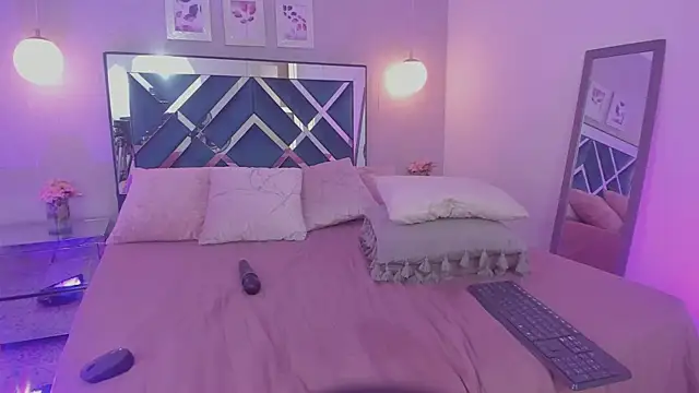 Snapshot of Miakhalifa_7 chatting on 03-02-25, 05:58 Miakhalifa 7 online show from 03-02-25, 05:58