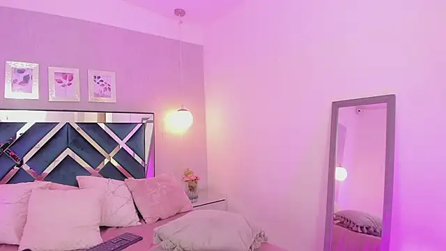 Snapshot of Miakhalifa_7 chatting on 03-11-25, 06:30 Miakhalifa 7 online show from 03-11-25, 06:30