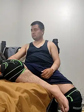 Snapshot of Potro23hotzen chatting on 09-08-25, 11:48 Potro23hotzen online show from 09-08-25, 11:48